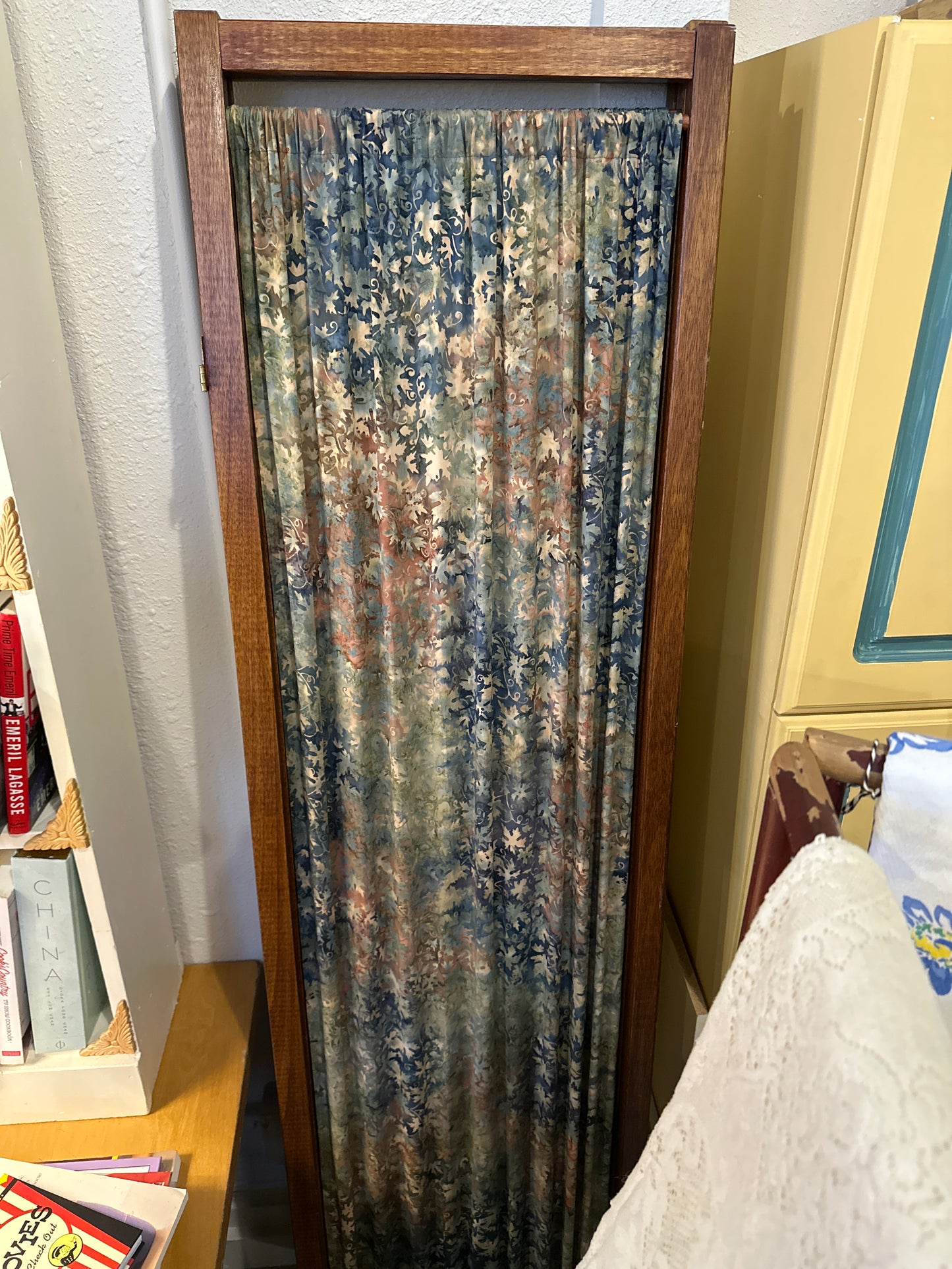 Wood Frame Screen