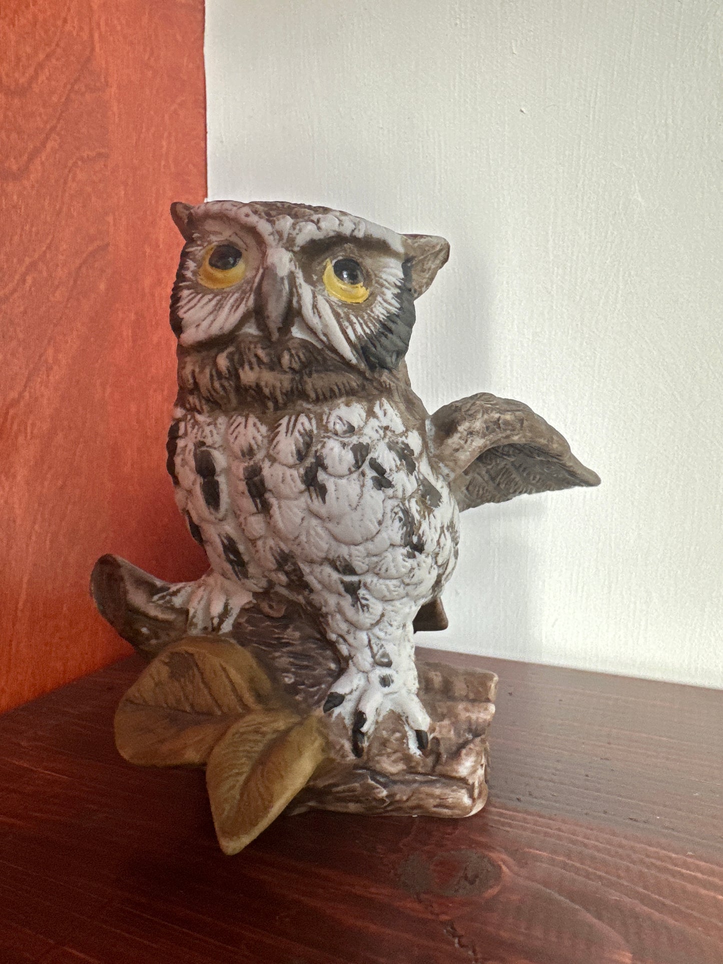 Homco 1970s Ceramic Owl with Leaves