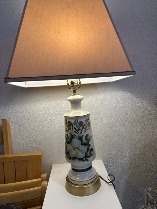 MCM Magnolia Lamp